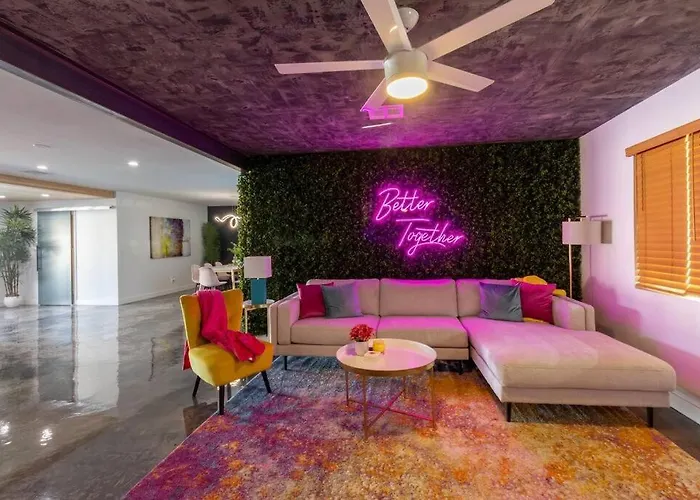 Oasis By Club - New Holiday home Scottsdale