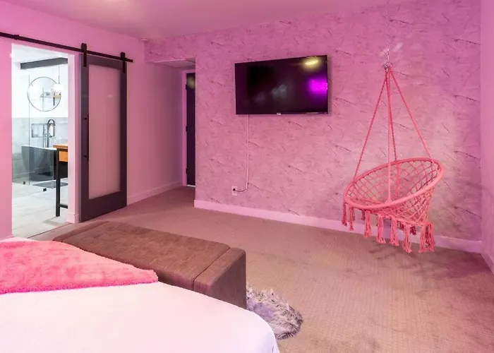 Oasis By Club - New * Scottsdale