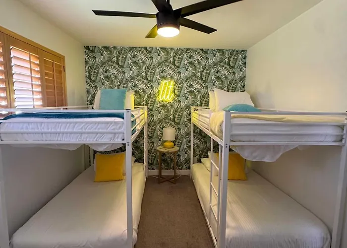 Oasis By Club - New Holiday home Scottsdale
